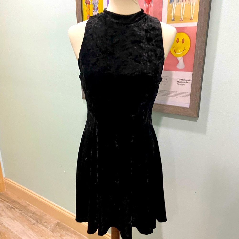 Romeo and Juliet crushed black velvet dress. Size medium